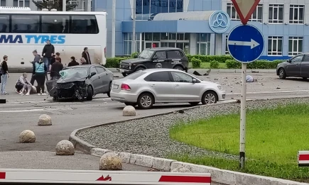 В результате столкновения двух иномарок в промзоне Нижнекамска погибла женщина - НТР 24