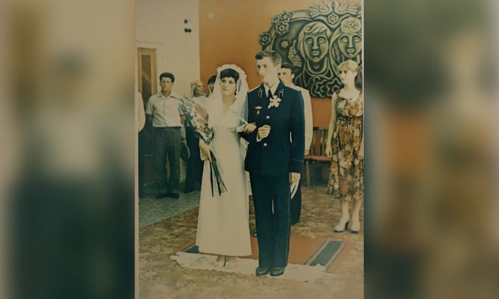 В конце июня молодые приехали в Нижнекамск, подали заявление в ЗАГС, а уже 10 июля - расписались