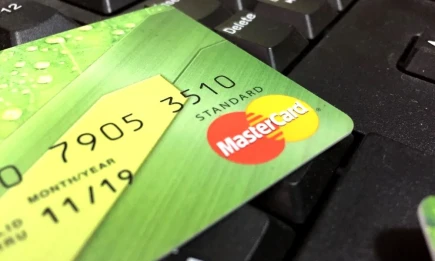 Центробанк планирует блокировать старые банковские карты - НТР 24