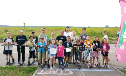 В Нижнекамске прошли соревнования среди юных любителей самокатов - НТР 24