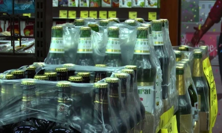 Сенатор предложила запретить продажу алкоголя людям до 21 года - НТР 24