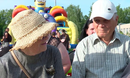 В День семьи, любви и верности нижнекамцы поделились секретами семейного счастья - НТР 24