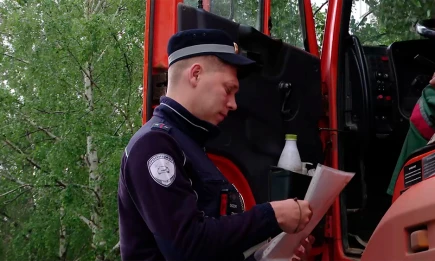 Большинство инспекторов ГАИ Нижнекамска встретили свой праздник на работе - НТР 24