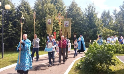 В Нижнекамске на Архиерейском подворье прошел престольный праздник - НТР 24