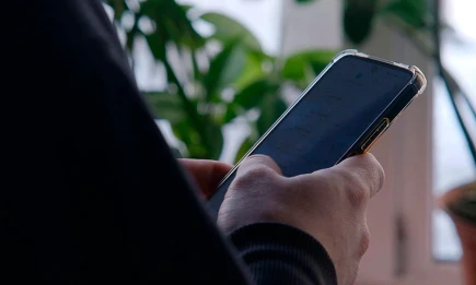 Новая схема: мошенники притворяются школьными психологами - НТР 24