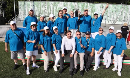 Привезли подарки, а увезли кубок! - НТР 24