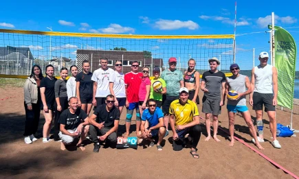 В Нижнекамске прошёл первый турнир по пляжному волейболу памяти Эндже Хакимовой - НТР 24