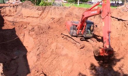 Авария на 11-метровой глубине: в Нижнекамске ремонтируют старый коллектор - НТР 24