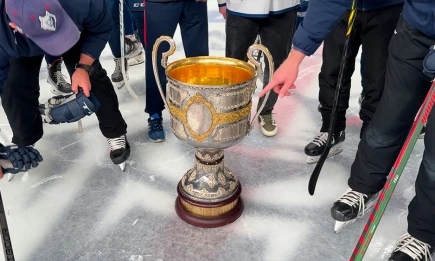 19-летний воспитанник «Нефтехимика» привез Кубок чемпиона России в родной город - НТР 24