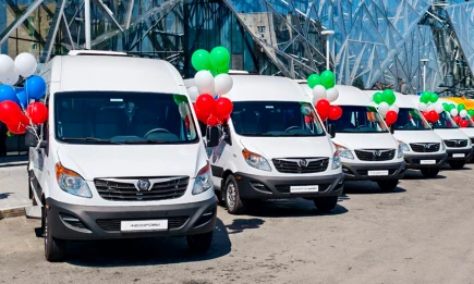 В Татарстане шесть многодетных семей получили микроавтобусы - НТР 24