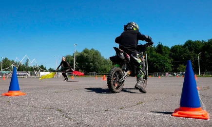 Соревнования по мотоджимхане собрали сотни зрителей в Нижнекамске - НТР 24
