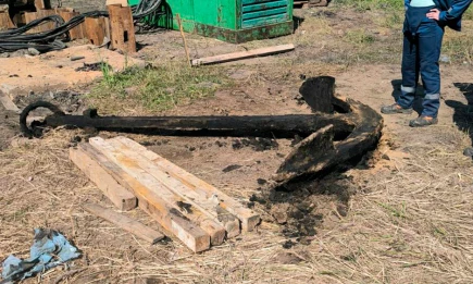 В Татарстане рабочие откопали отлично сохранившийся якорь - НТР 24