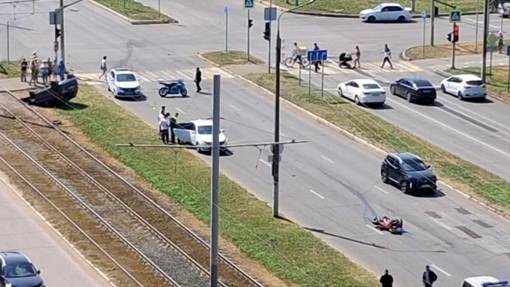 Последствия аварии на перекрёсте в Нижнекамске