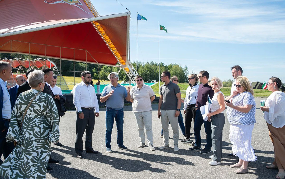 делеция из Якутска в Нижнекамске обсуждает проведение праздника Ысыах