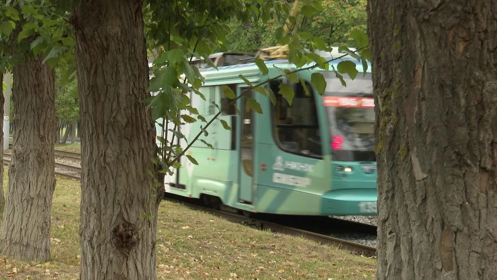 трамвай по маршруту № 2 в Нижнекамске