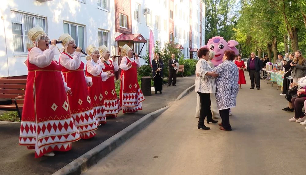 праздник двора на Тихой аллее, 4 Нижнекамск