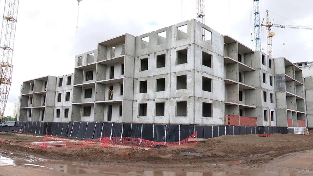 Строящийся дом в Нижнекамске