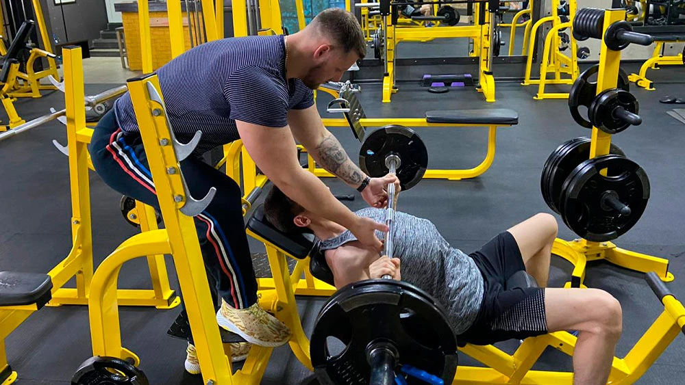 Тренировка в спортзале