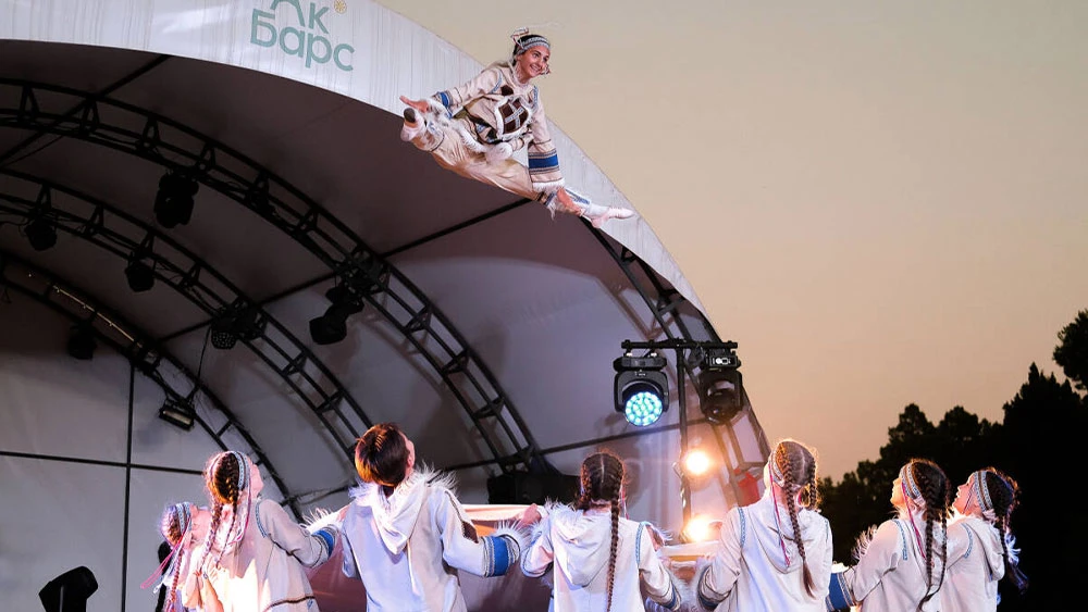 Фрагмент выступления представителей Татарстана на фестивале в Крыму