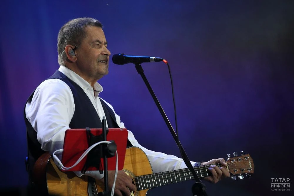 Солист группы Любэ Николай Расторгуев