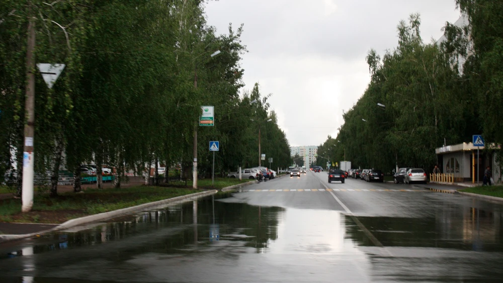 Улицы Нижнекамска после дождя