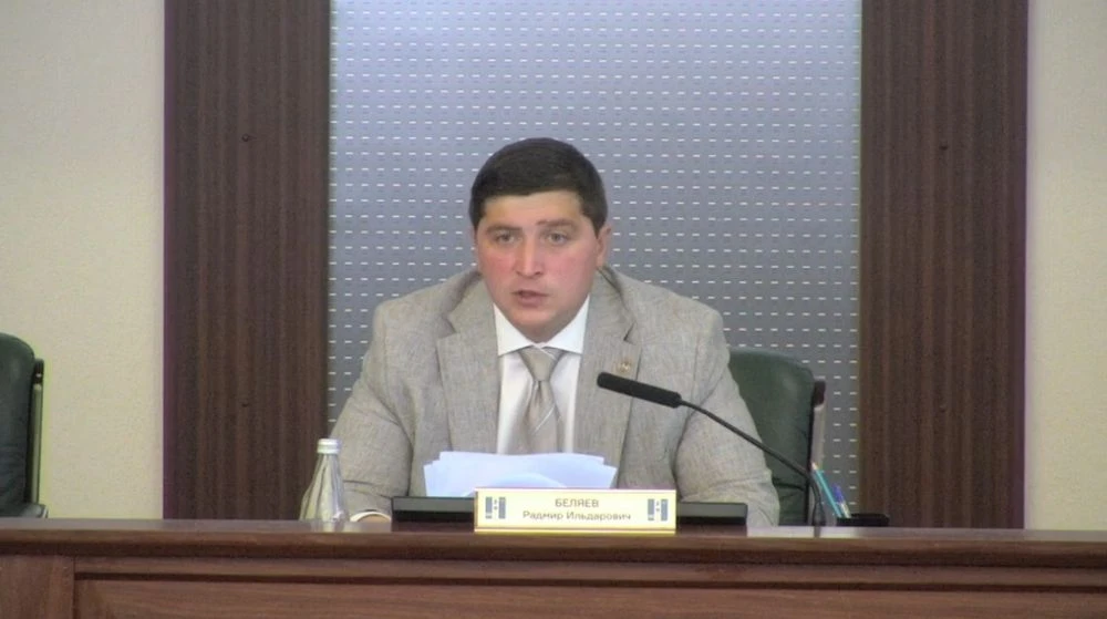 Руководитель исполкома НМР Радмир Беляев