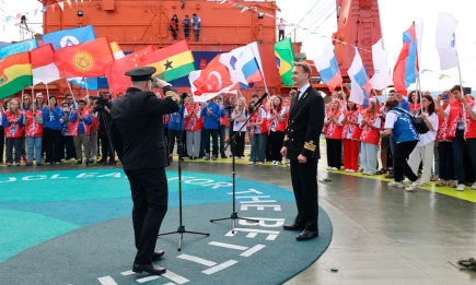 Татарстанские школьники отправились в арктическую экспедицию на Северный полюс - НТР 24