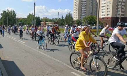 Гости из Елабуги оценили велокультуру Нижнекамска на пробеге - НТР 24