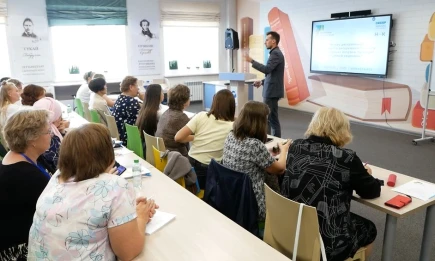 В Нижнекамске лучшие педагоги со всей страны проводят интенсивы для учителей математики, физики и химии - НТР 24