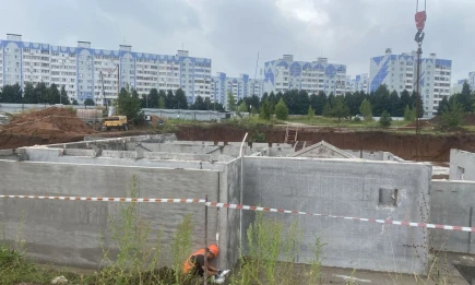 В Нижнекамске возводят первый этаж нового соципотечного дома - НТР 24