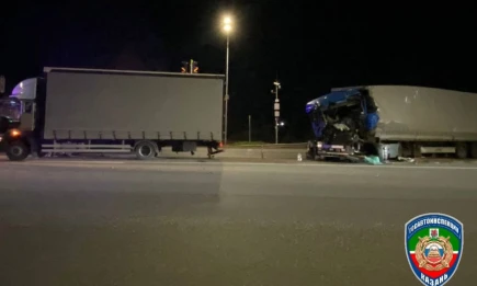 На М-7 в Татарстане фура въехала в грузовик, пострадал один человек - НТР 24