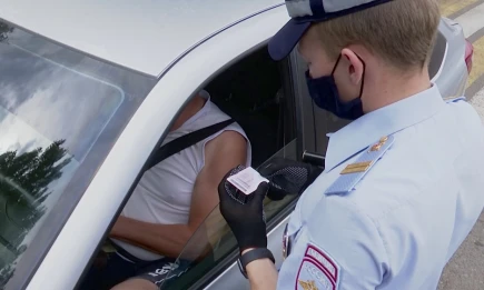 С 1 сентября водителей будут штрафовать до 100 тысяч рублей за отсутствие детских кресел - НТР 24