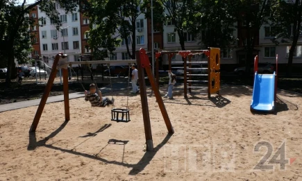 В Нижнекамске торжественно открыли после капремонта двор Химиков, 36 - НТР 24