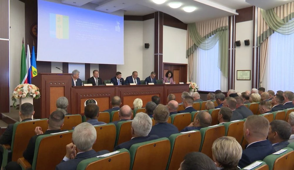 заключительная сессия городского совета Нижнекамска и совета НМР