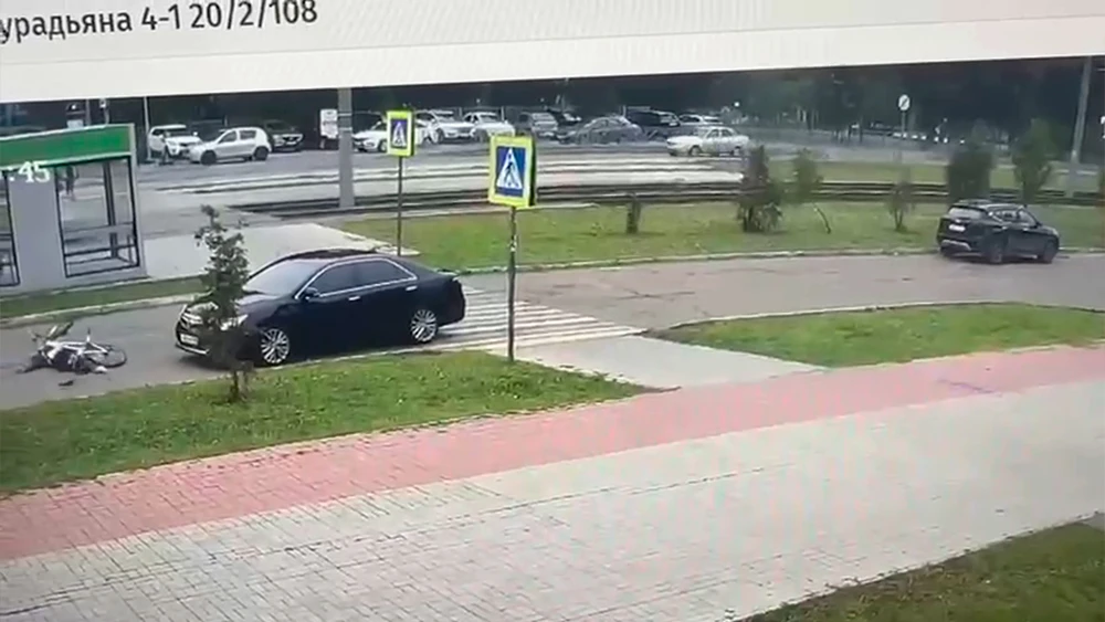 внутренняя дорога по улице Мурадьяна в Нижнекамске, где произошел наезд на велосипедиста