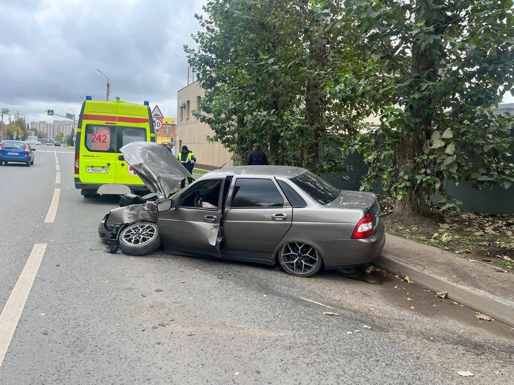 дтп около вокзальной, 32 в нижнекамске 28 сентября 2025 года