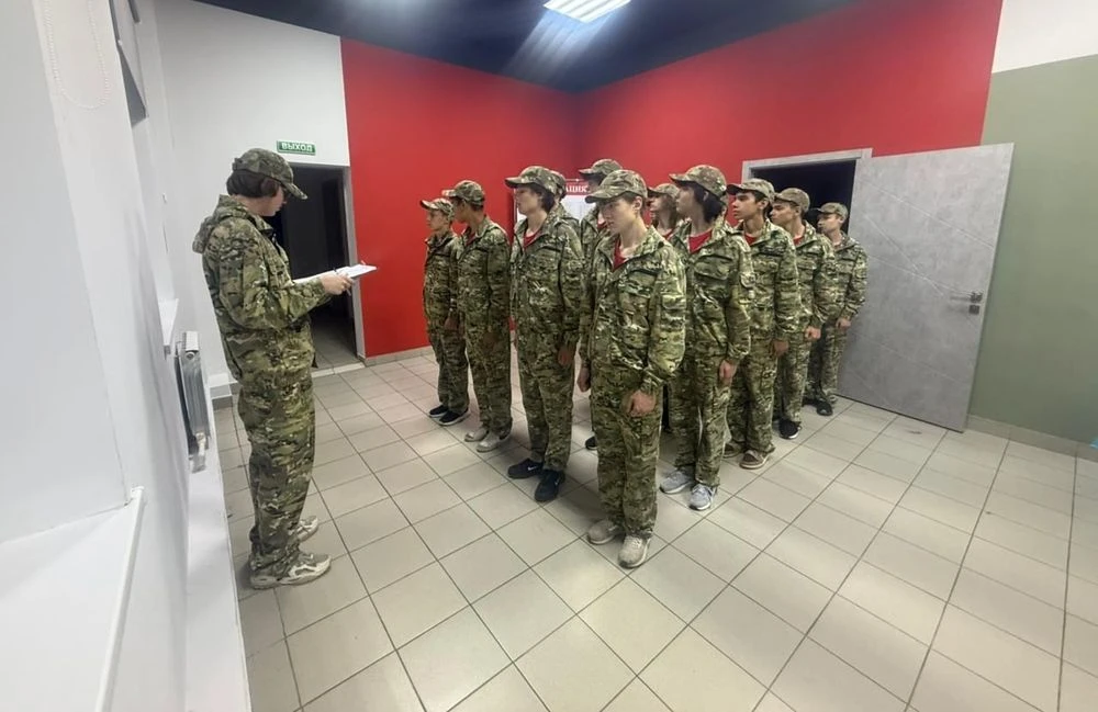 школьники на военных сборах