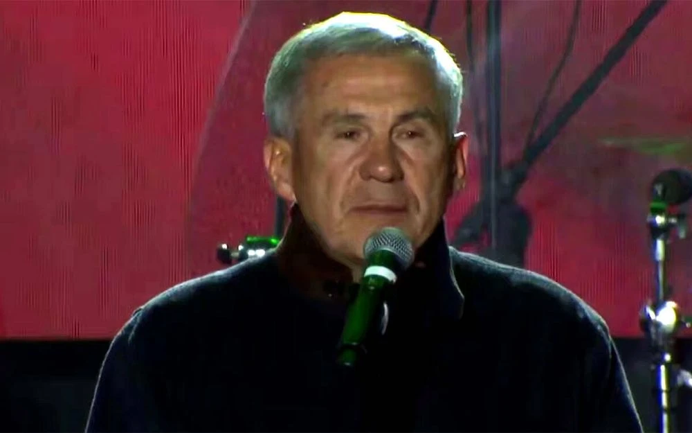 Рустам Минниханов