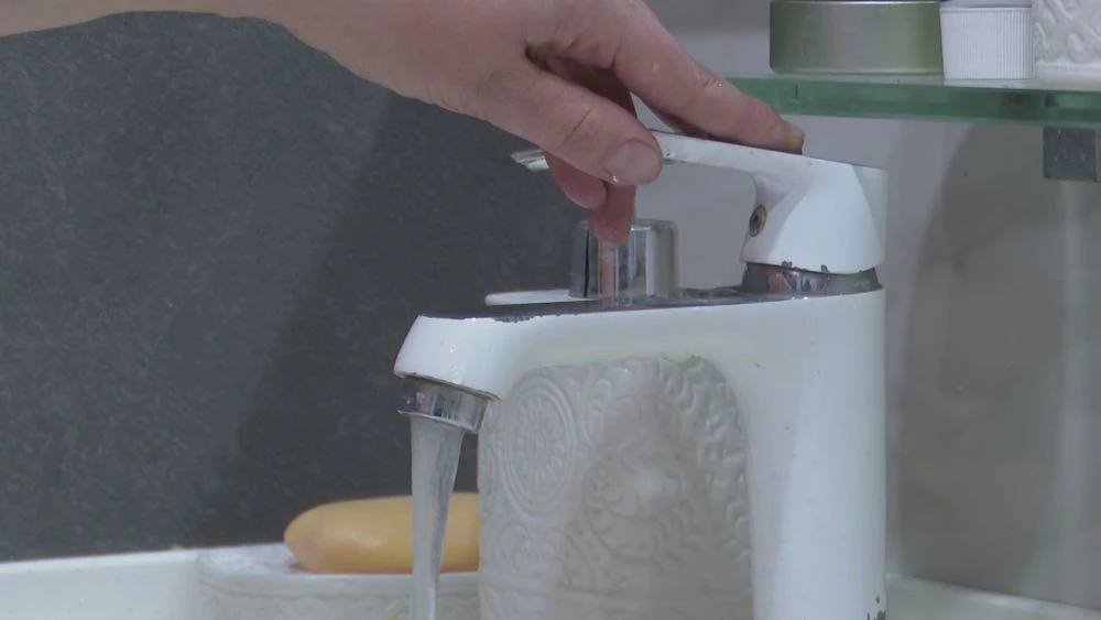 кран в ванной комнате