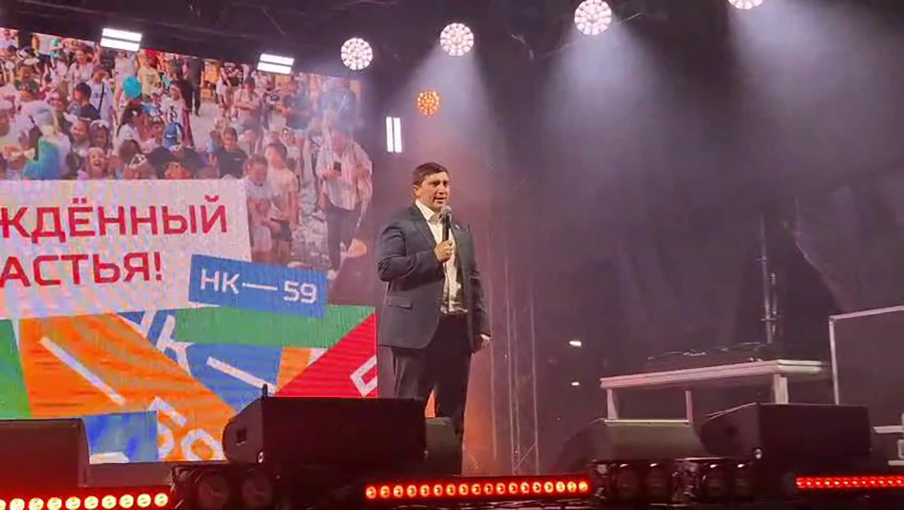 Радмир Беляев поздравляет Нижнекамск с днем города