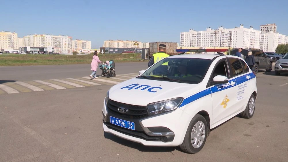 рейд гаи по пешеходам у тц якорь в нижнекамске 18.09.2025