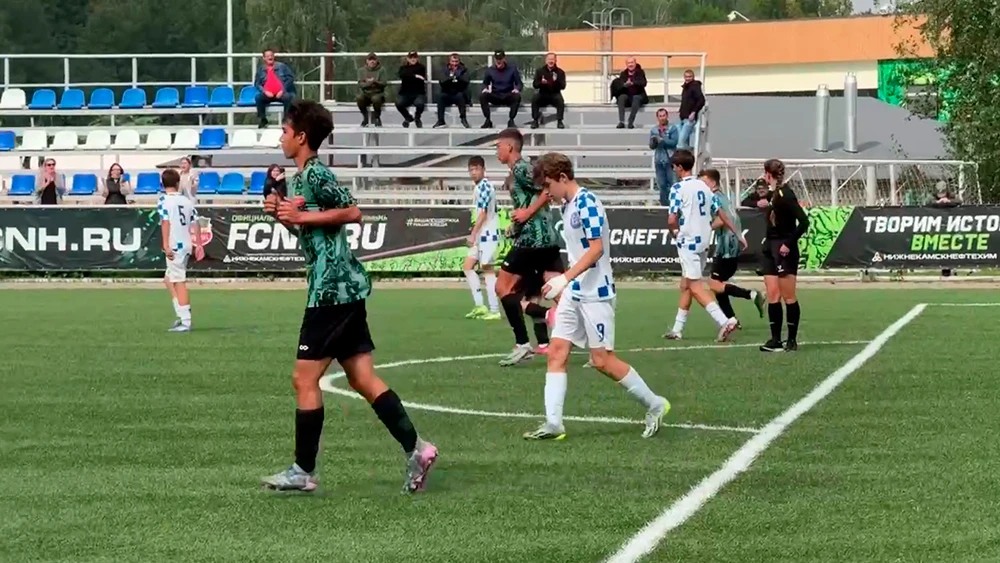 Турнир по футболу памяти Владимира Винникова в Нижнекамске