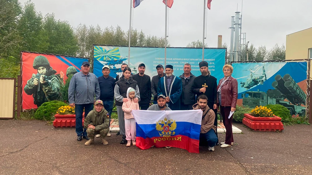 Военнослужащие из Нижнекамска перед отправкой на службу по контракту