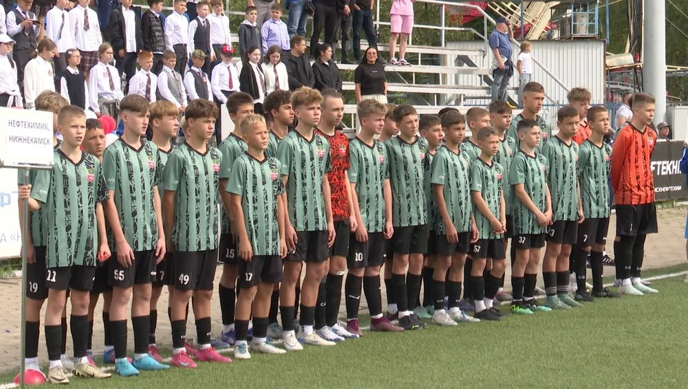 участники турнира памяти Владимира Винникова в Нижнекамске