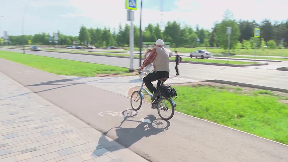 Пенсионер на велосипеде