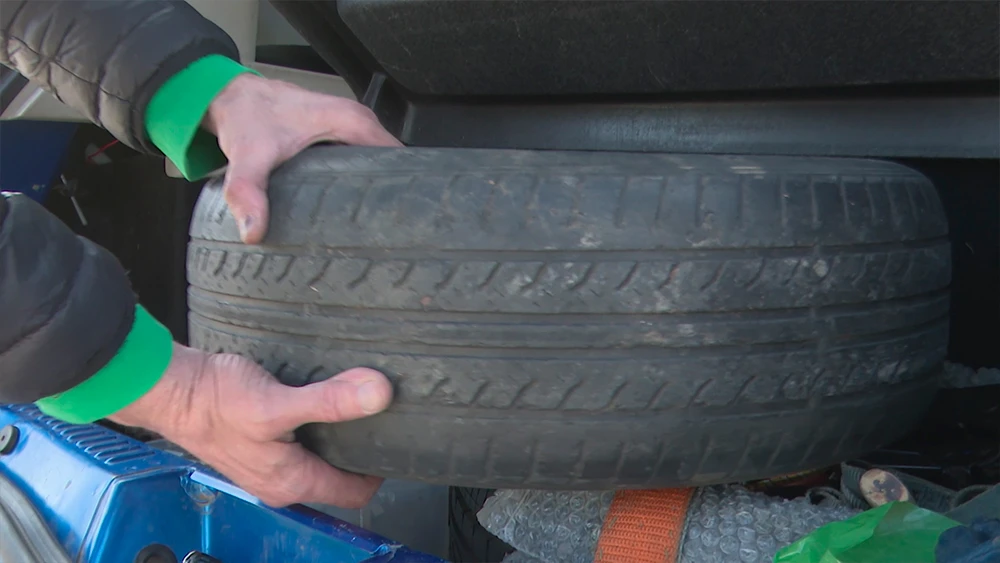 автомобильная покрышка