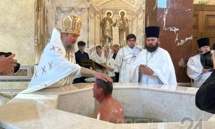 В крещальном храме Нижнекамска впервые прошло таинство крещения - НТР 24