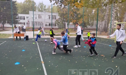 В Нижнекамске для воспитанников «Балкыша» организовали футбольный фестиваль - НТР 24