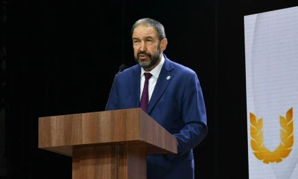 Премьер-министр РТ поздравил с 120-летием профсоюзного движения - НТР 24