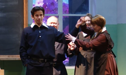 Айдар Заббаров поставил премьерный спектакль нового сезона Татарского драмтеатра имени Миннулина - НТР 24